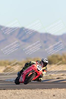 media/Dec-07-2025-CVMA (Sun) [[3e7d2de5dc]]/Race 16-Formula Middleweight/